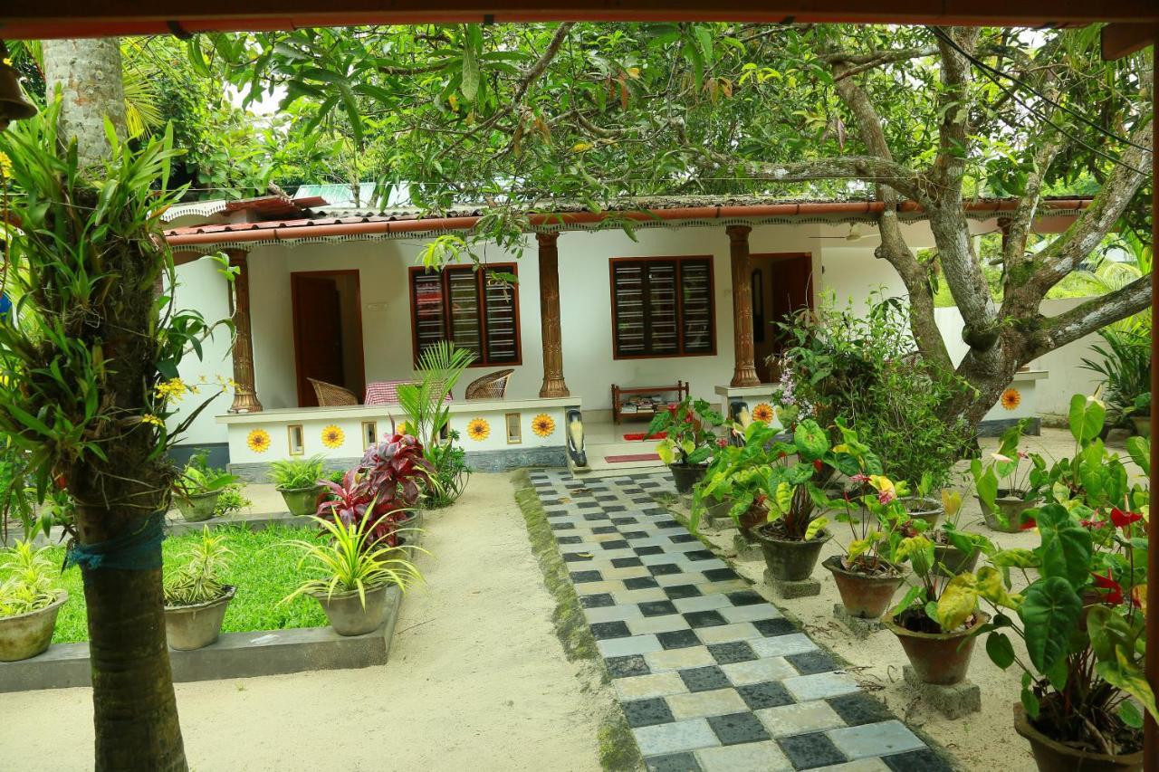 Marari Nest Beach Homestay Mararikulam Exterior photo